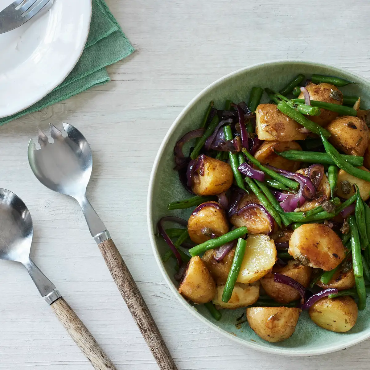 Lämmin perunasalaatti